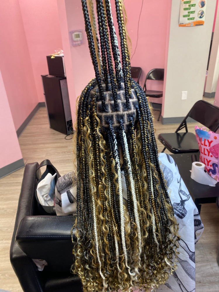 Medium Knotless