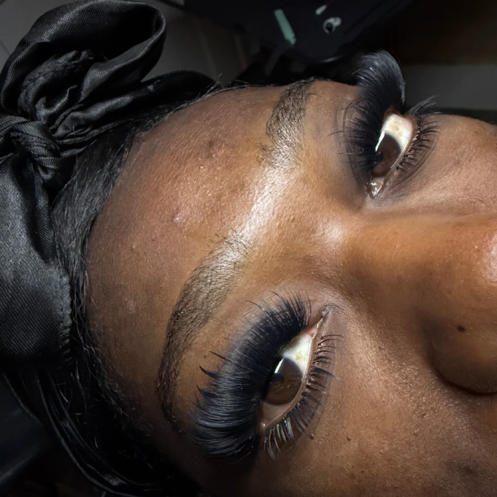 DRAMA MEGA KLUSTERS🖤 at Pheebeesbeautybar in Palm Bay, FL