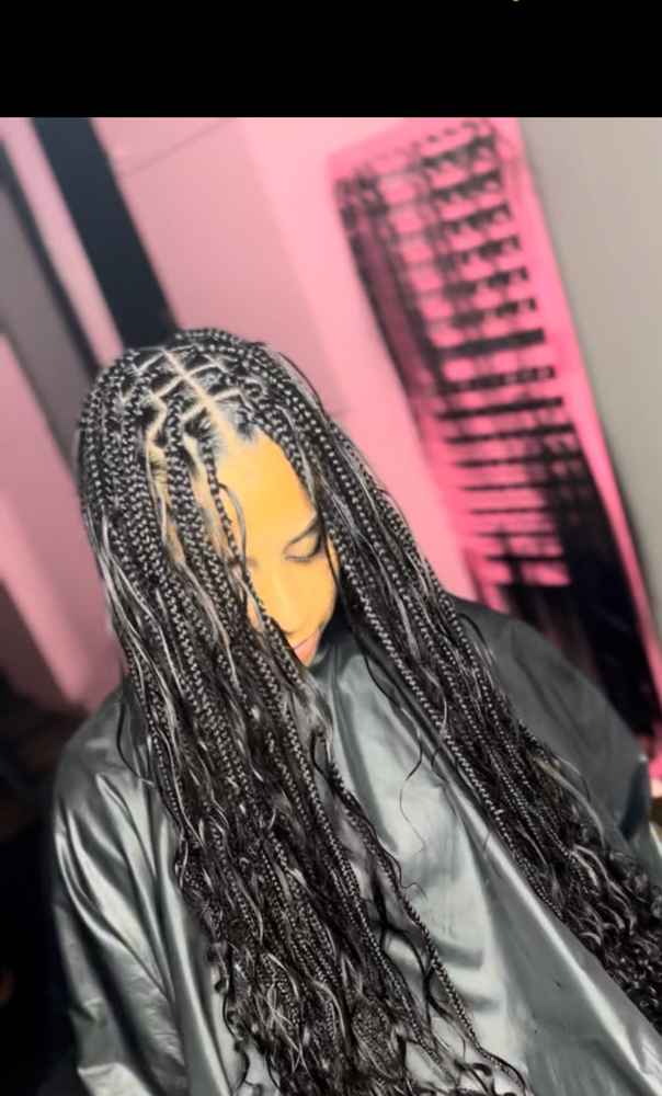 Medium BOHO Knotless at JackieofAllStrandz in Chattanooga, TN