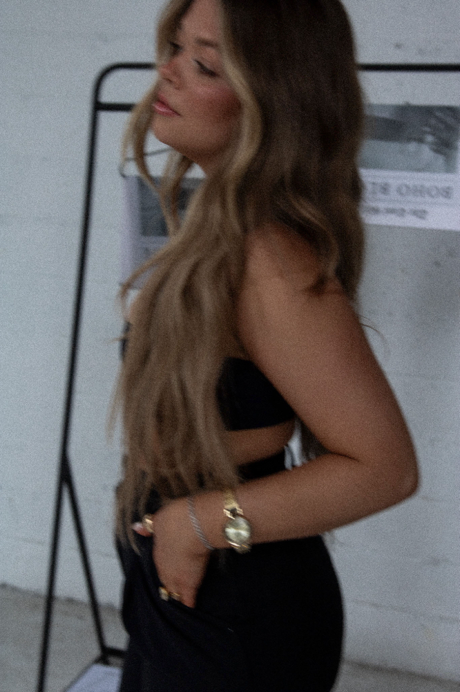 BOMBSHELL BLONDE