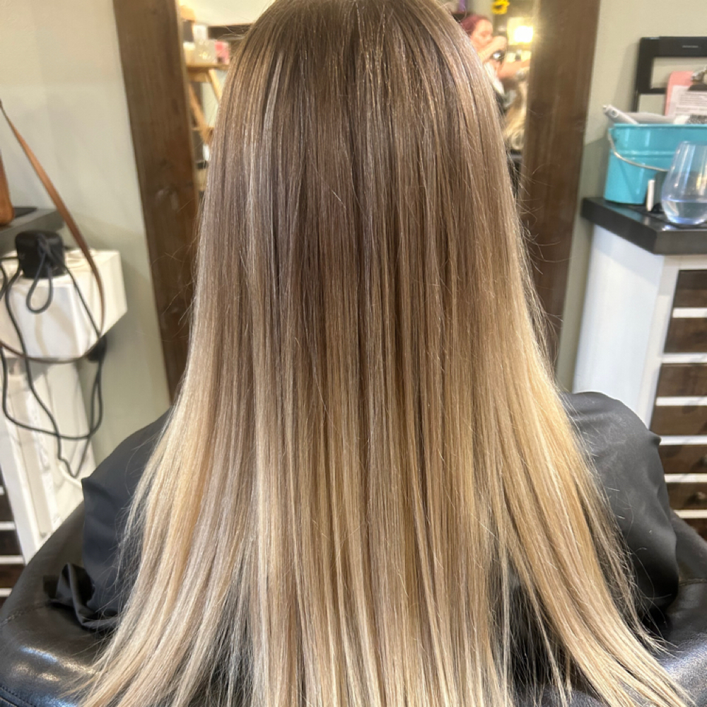 Root Shadow / Root Smudge at rEVAmped hair in Akron, OH