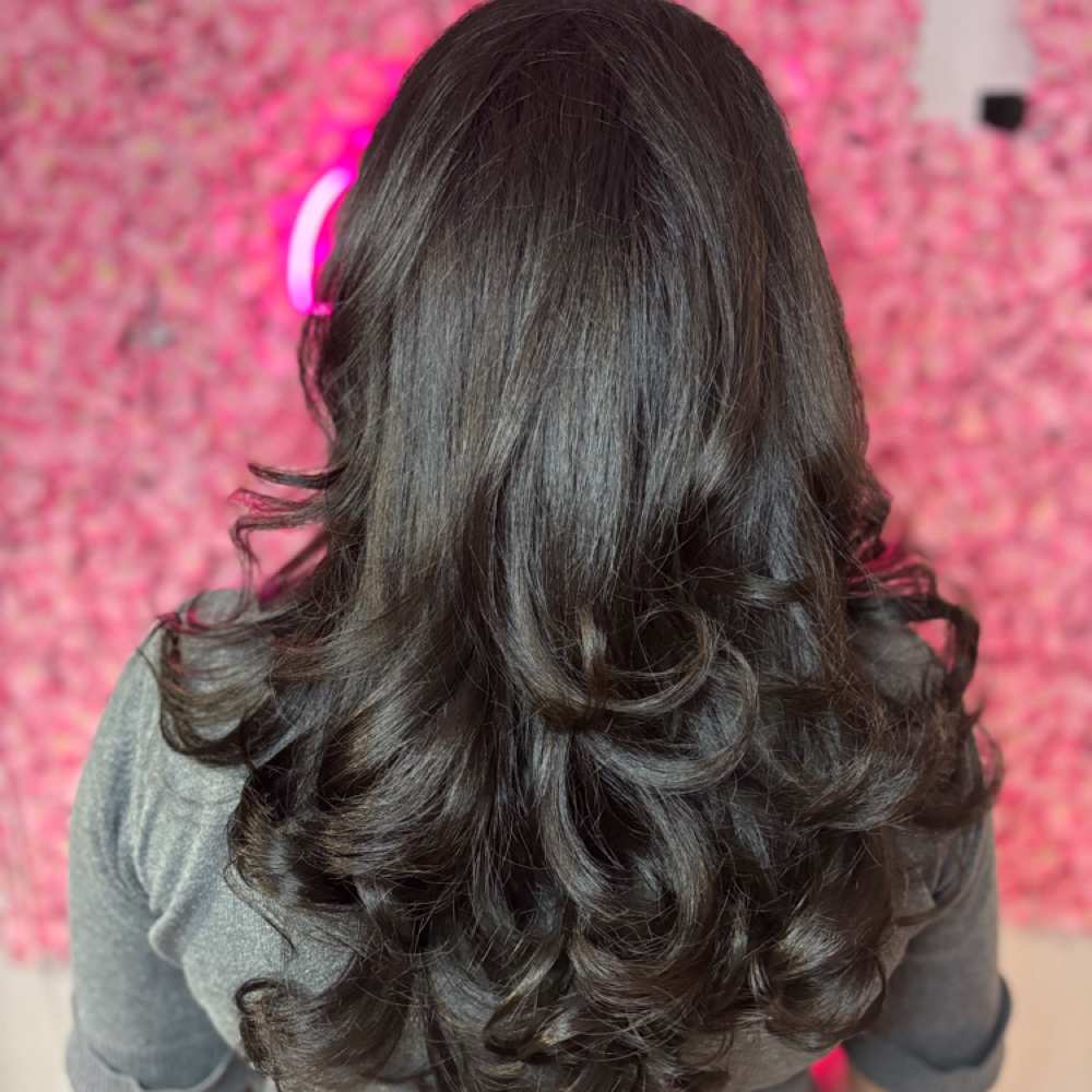 Shampoo and Blowdry Style at Curls by Bere in Yuma, AZ