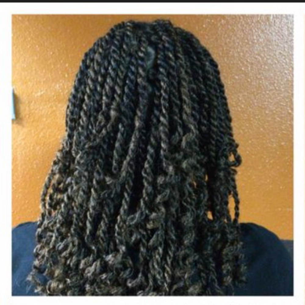 Two Strand Twists With Extention at Melanin Beauty Bar LLC in Greenbelt, MD