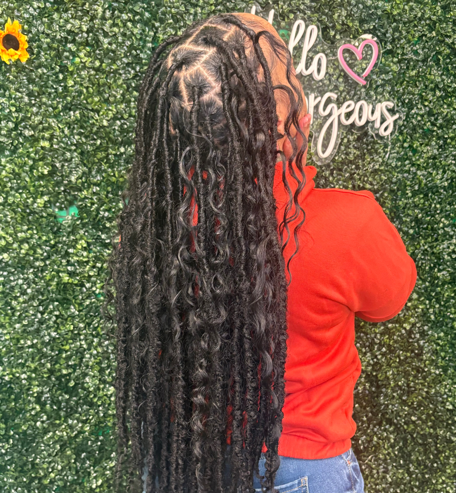 24 Inch Infinty Boho Locs(human)