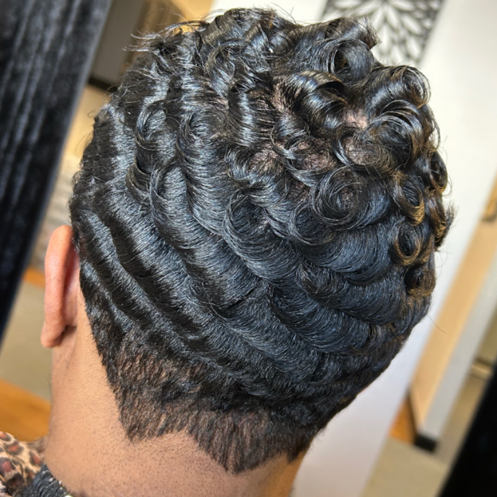 Shampoo/Pixie Curl at The UDQ in Memphis, TN