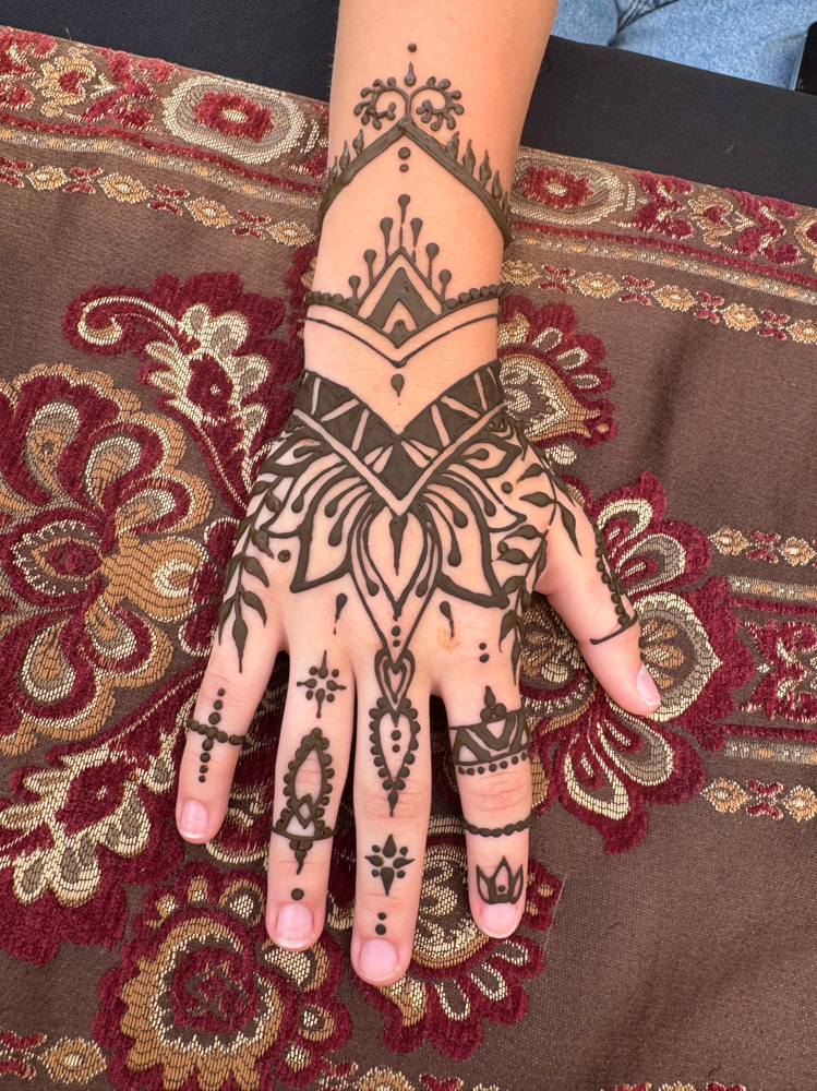 Large Henna Design (one hand/arm) at Departure Henna in Kalispell, MT