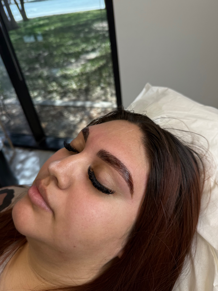 Brow Lamination And Tint