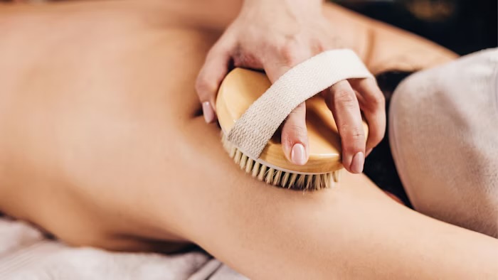 Dry Brushing Body Exfoliation