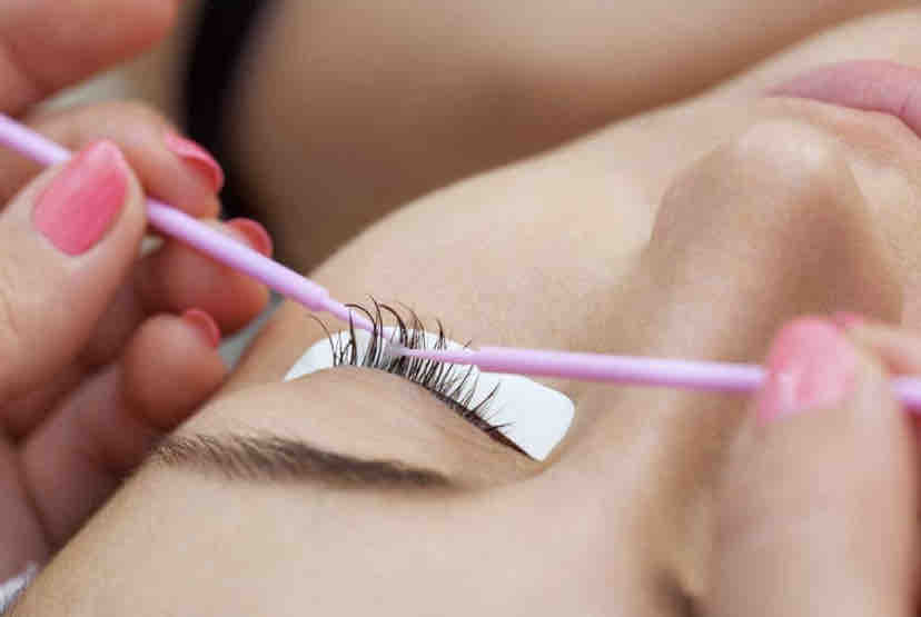 Eyelash Extension Removal