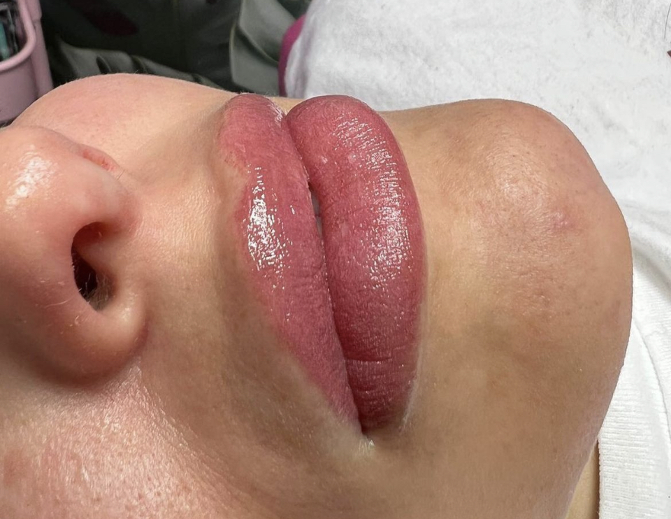 Lip blush
