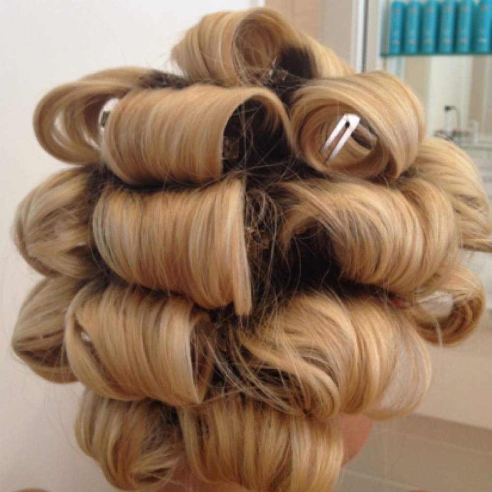 Bombshell Blowout at HairXStarr in Corona, CA