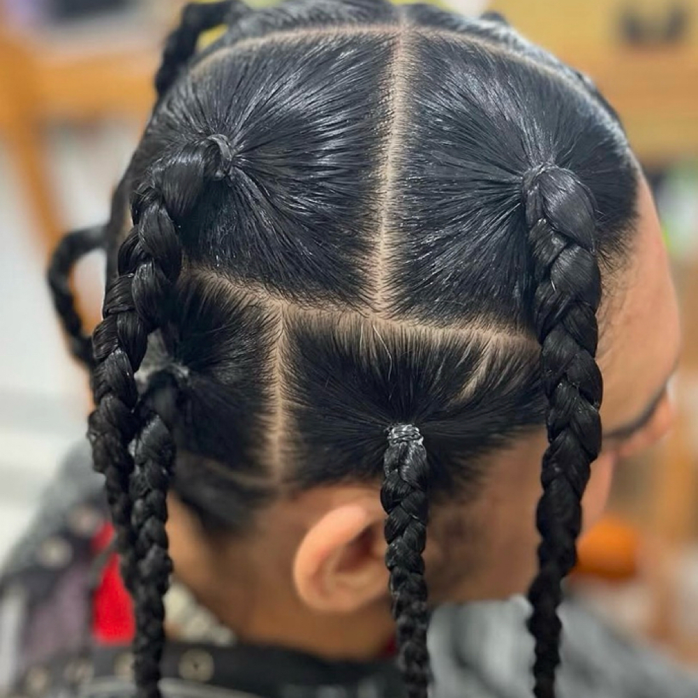 Large Box Braids at The Hair Bar 2 (HB2) in Weslaco, TX