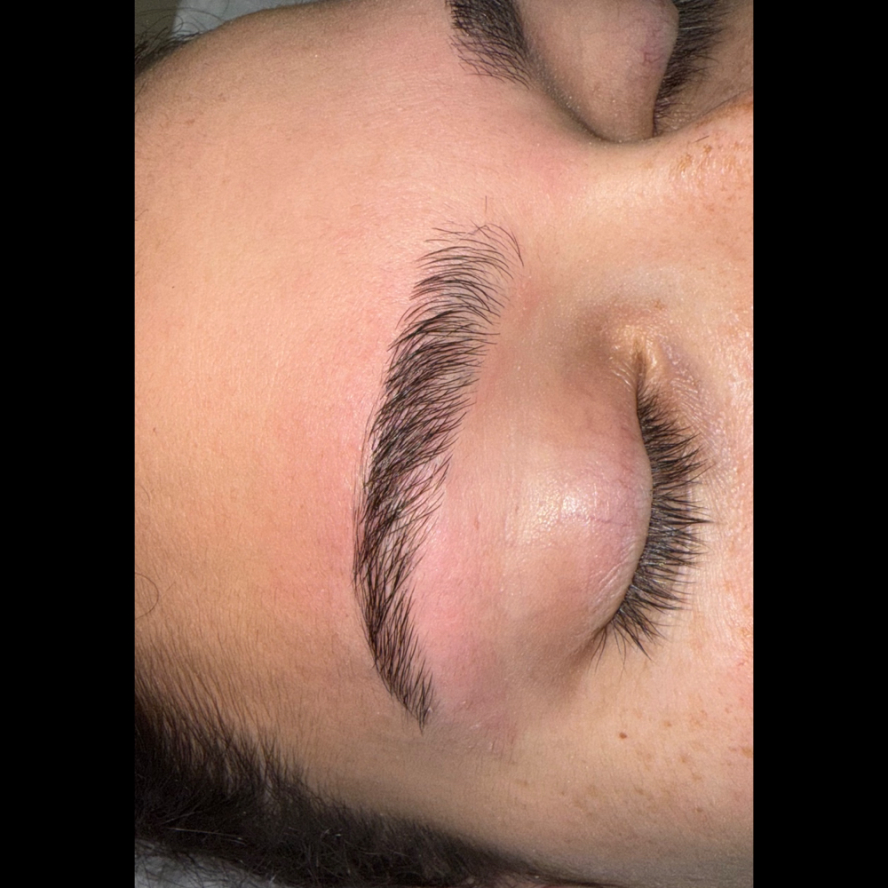 Women’s Eyebrows (Cleanup Only)