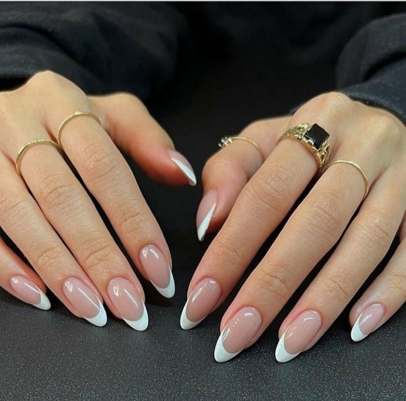French Tip Manicure