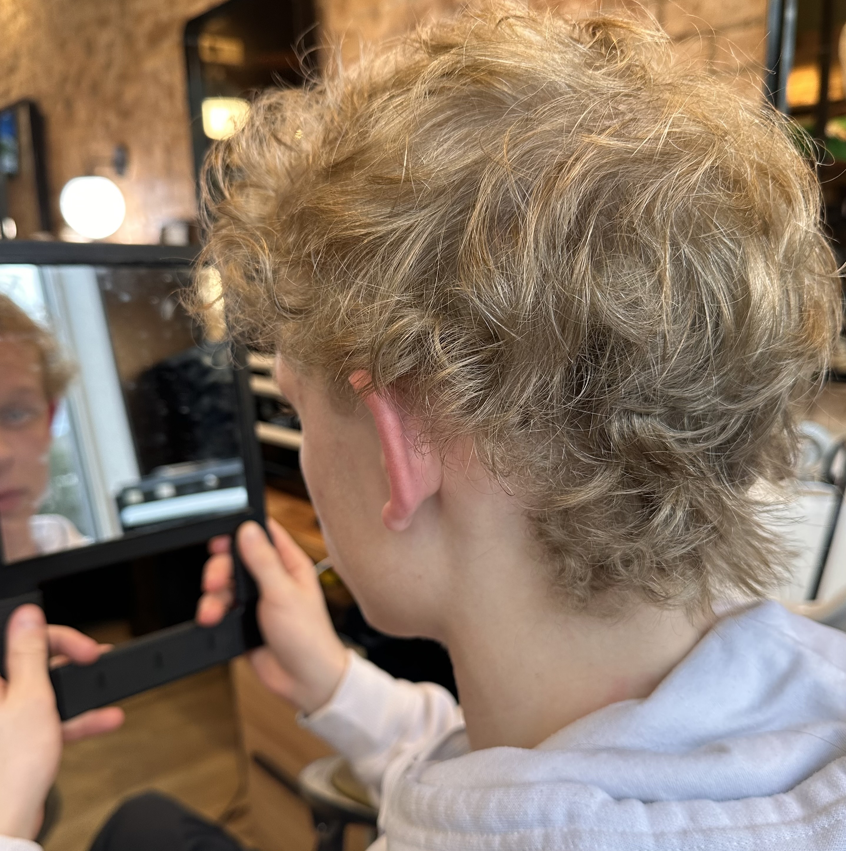 Haircut (Straight & Curly Hair)