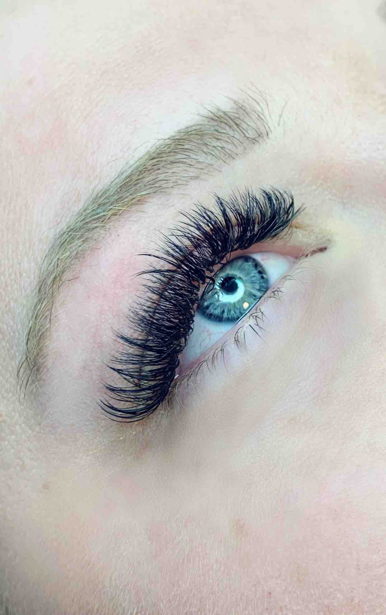Volume Lashes