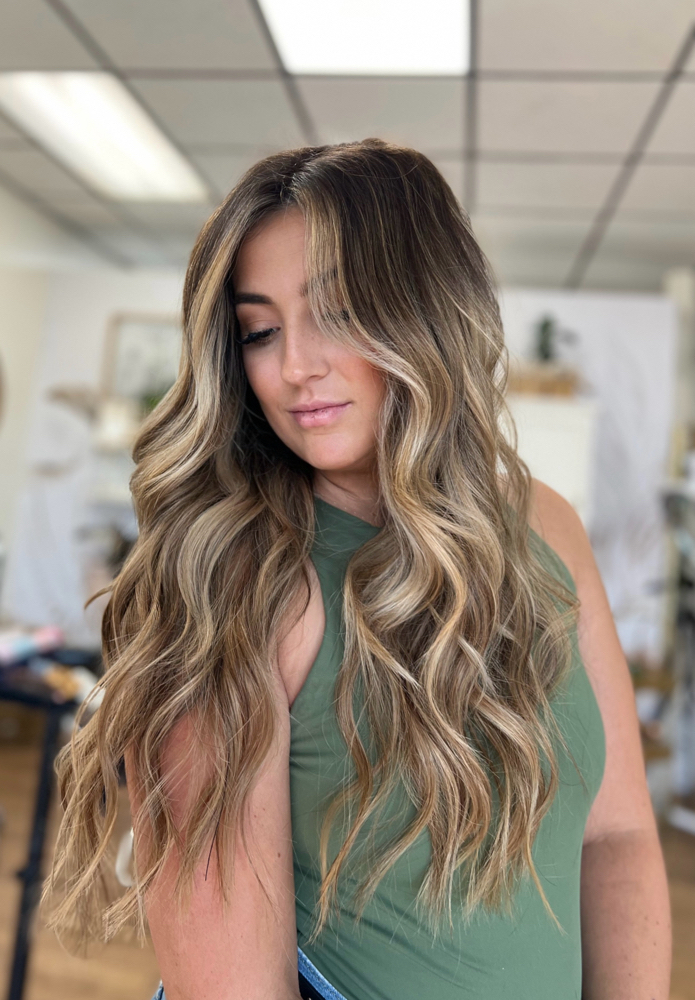 Dimensional Blonding (Balayage)