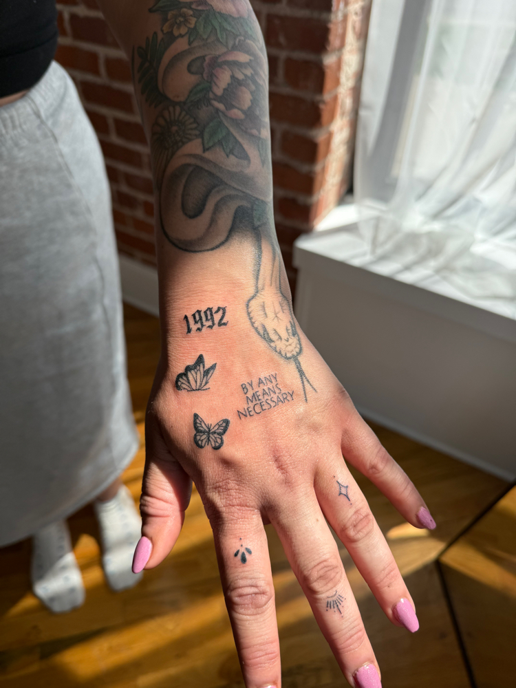 Small hand tat bundle
