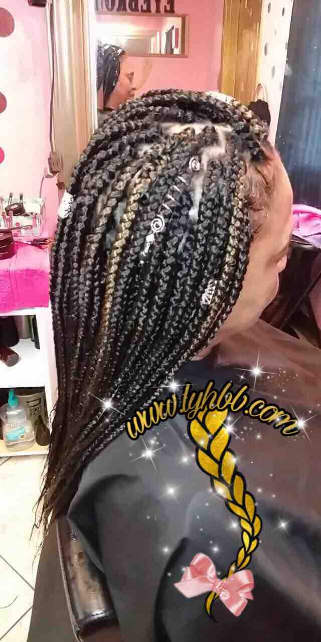 MIDBACK KNOTLESS at The Braid Bar in Orlando, FL