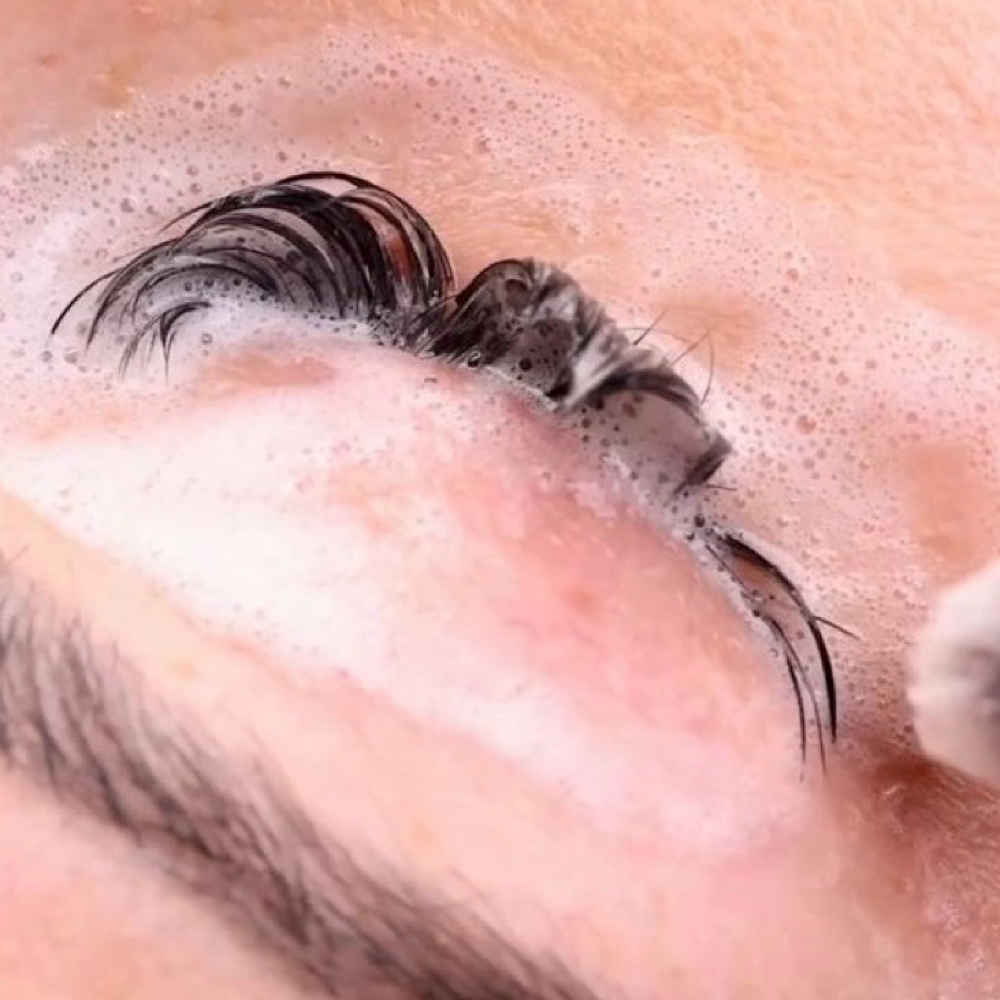 G’s Lash Bath at Gigi’s Lashes by Sue in Nutley, NJ