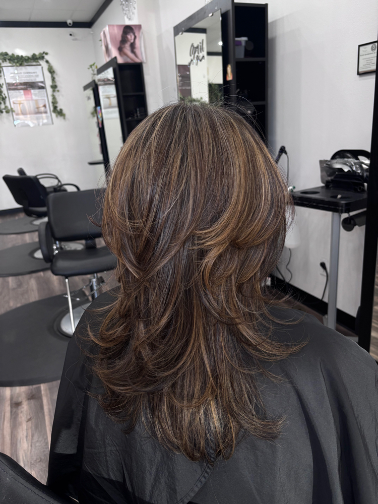 Haircut + Ultimate Repair treatment