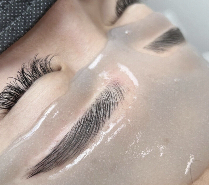 Calming Eyebrow Wax