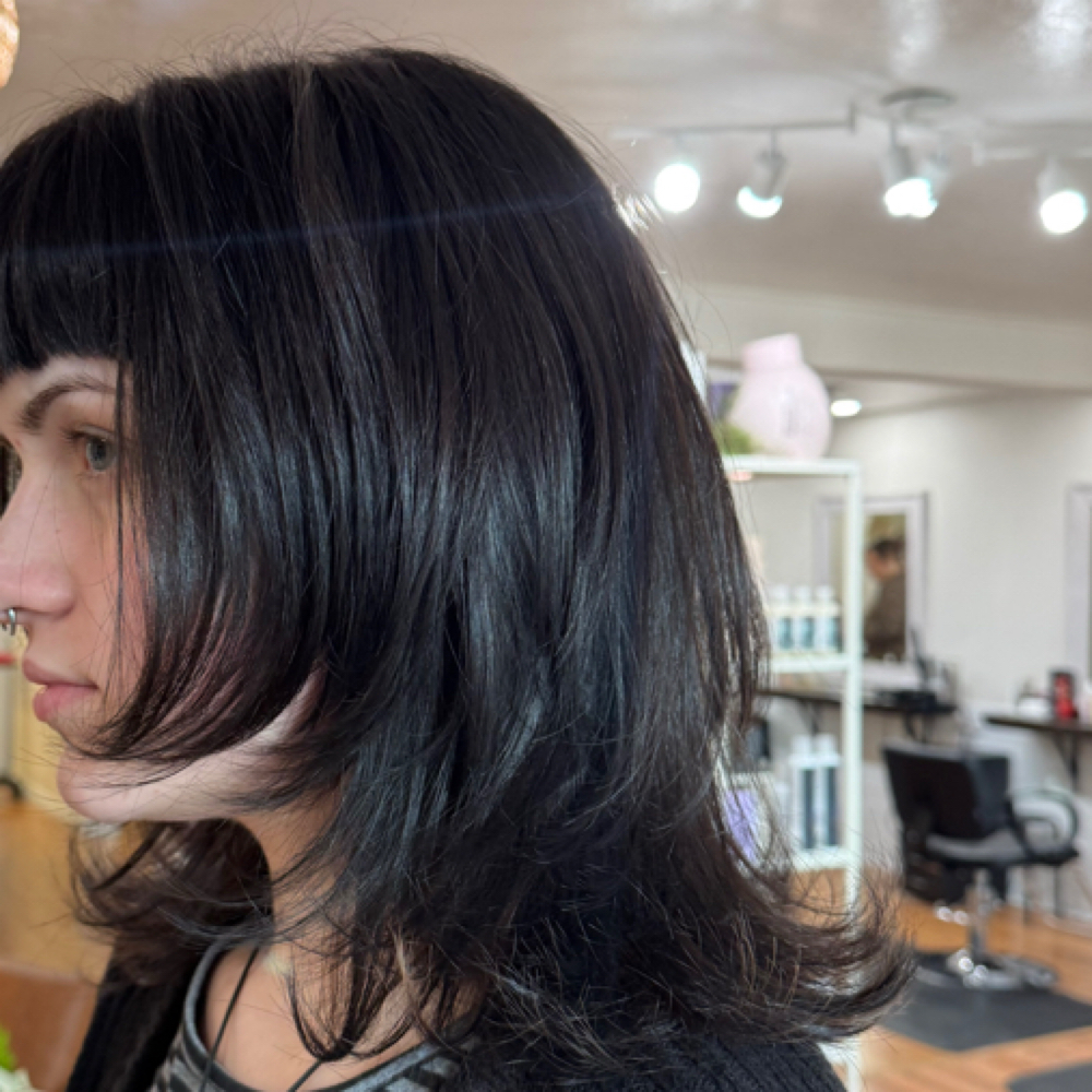 Hair Cut at Vedableu Beauty in Spokane Wa, WA