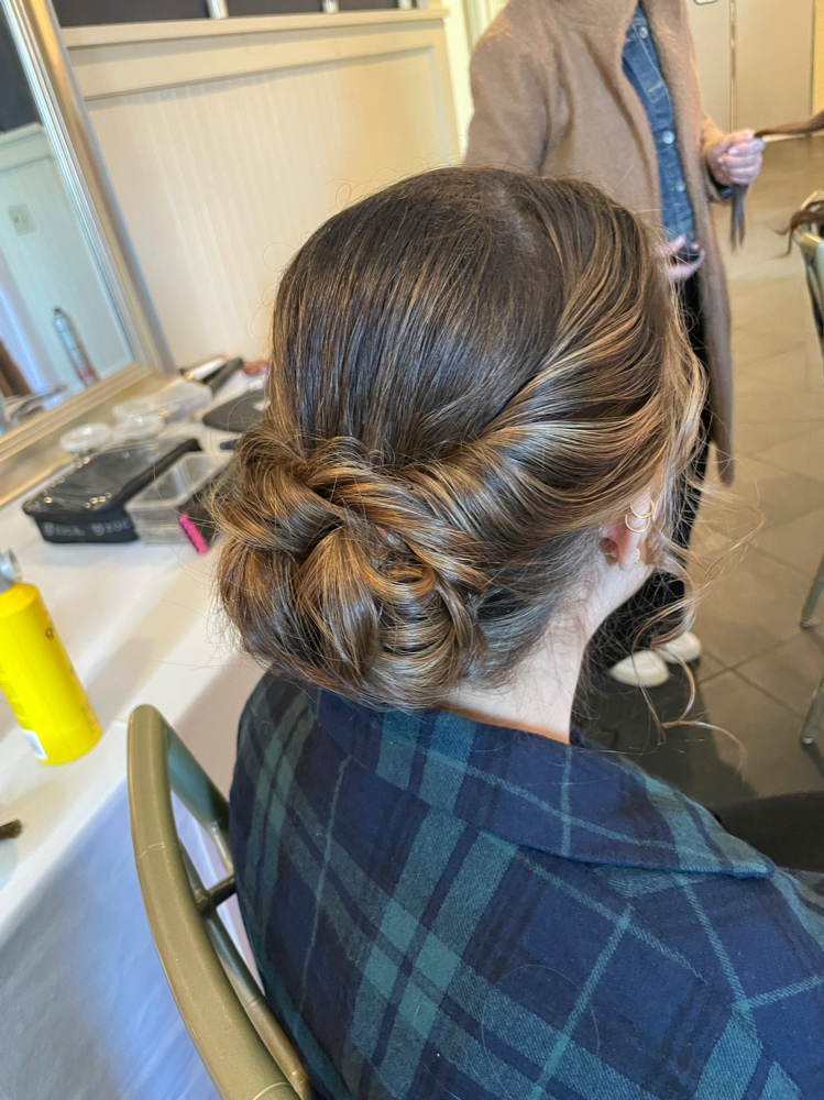 Updo/ Down Style