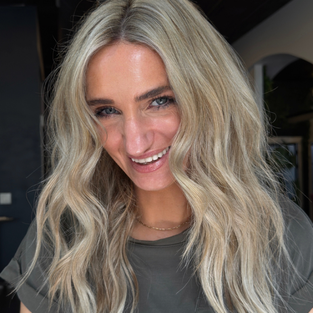 Gloss Refresh + Cut at Darian Mya in Newport, KY