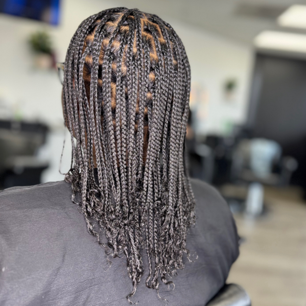 Natural Knotless- Small or Medium at Yana Braids in Chicago, IL