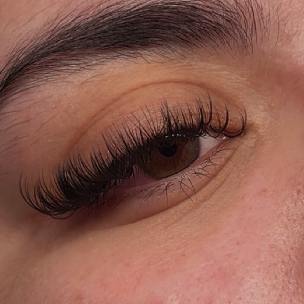 Hybrid Lash Extentions at AroBeauty.Co in Wichita, KS
