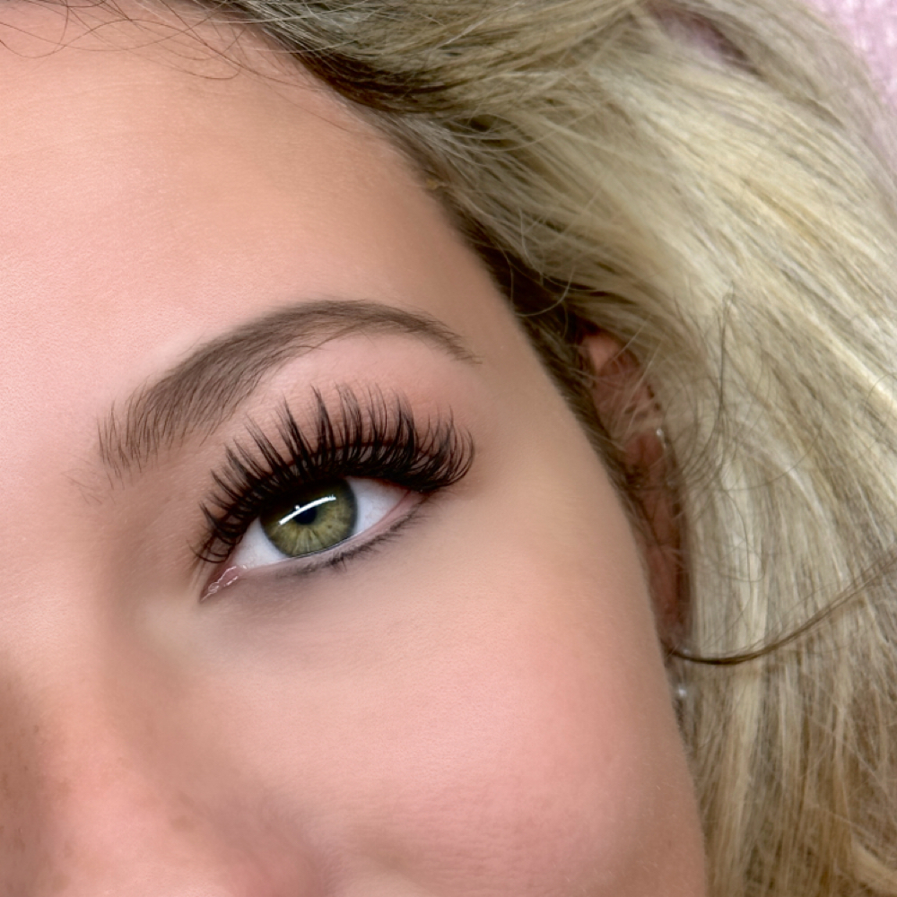 Lash Refill w/ Master Artist Binh at Transform Beaute in Hoffman Estates, IL