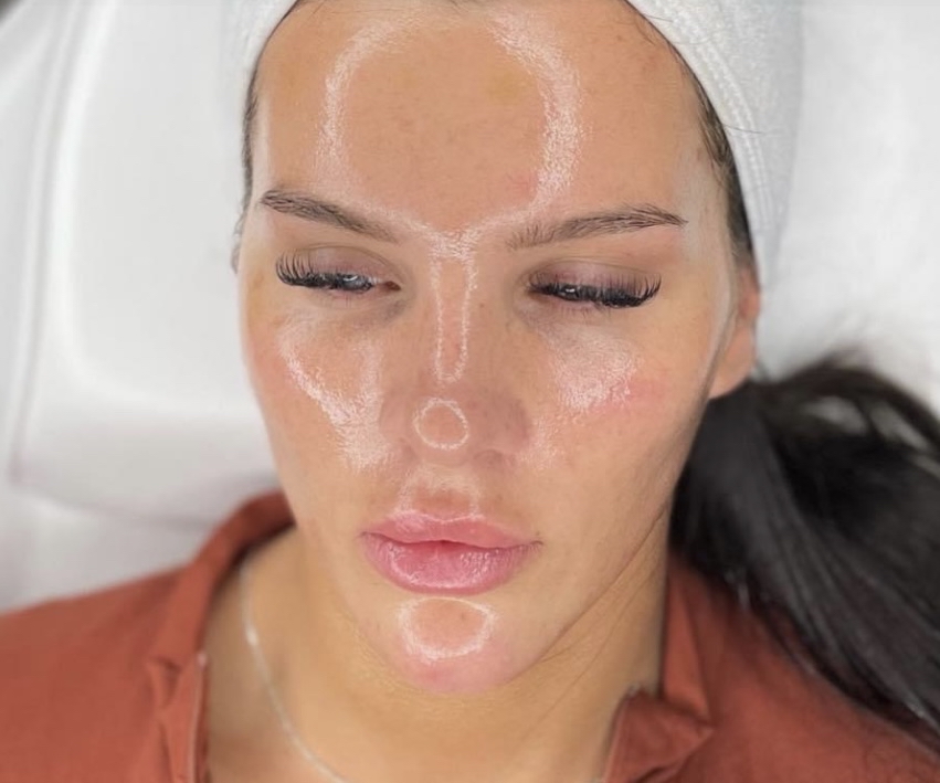 Youthful LED Facial