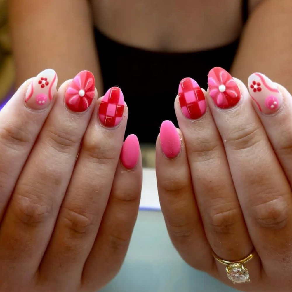 Fill-in With Design at El's Nails in Washington, NC