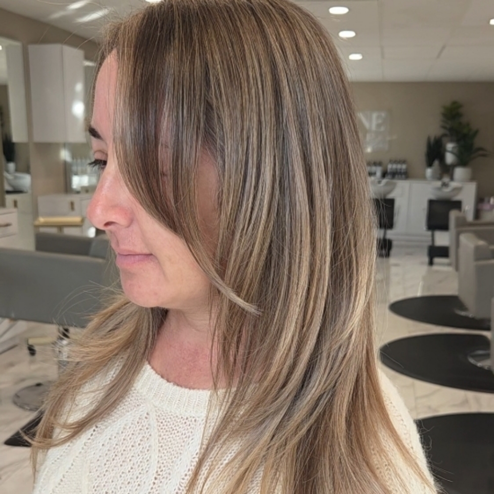 Partial Blonding And Gloss