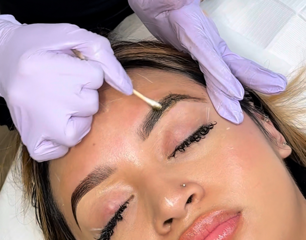 Brow Wax + Tint + Shaping
