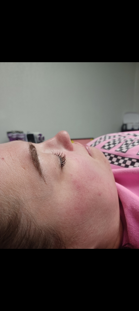 Brow tint