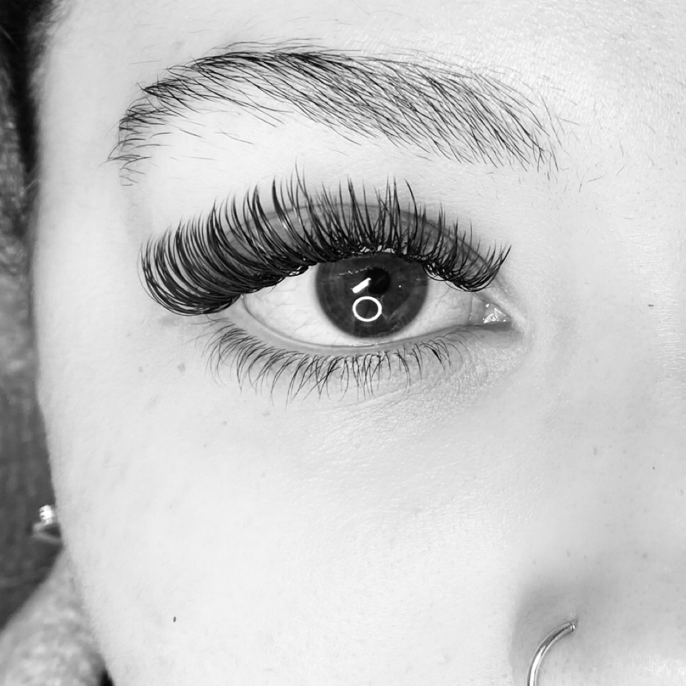 Classic Full Set at LinasLashLab in Buffalo, NY