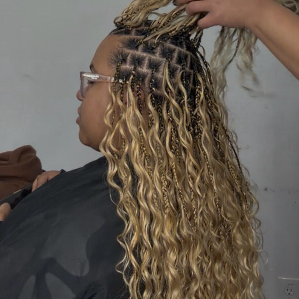 Island Braids at Julienne Moore in California, CA