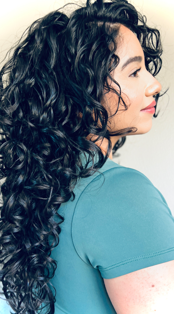 Return Client Curly Cut