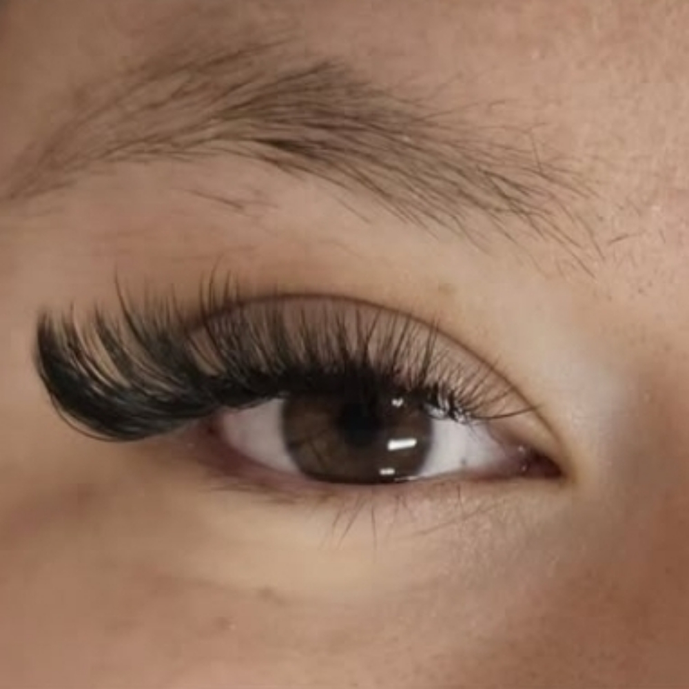 Hybrid/ Luxe Lash Set at Desert Glam Beauty Lounge in Albuquerque, NM