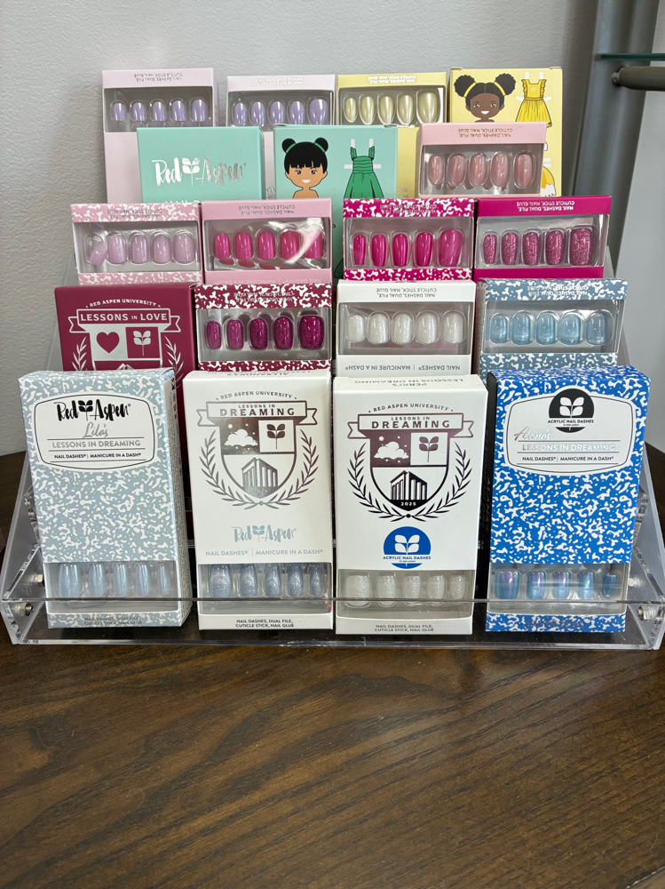Nail Dashed