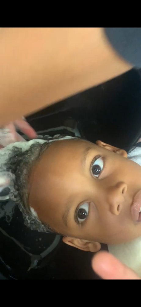 Shampoo/Scalp Stimulation/blowdry