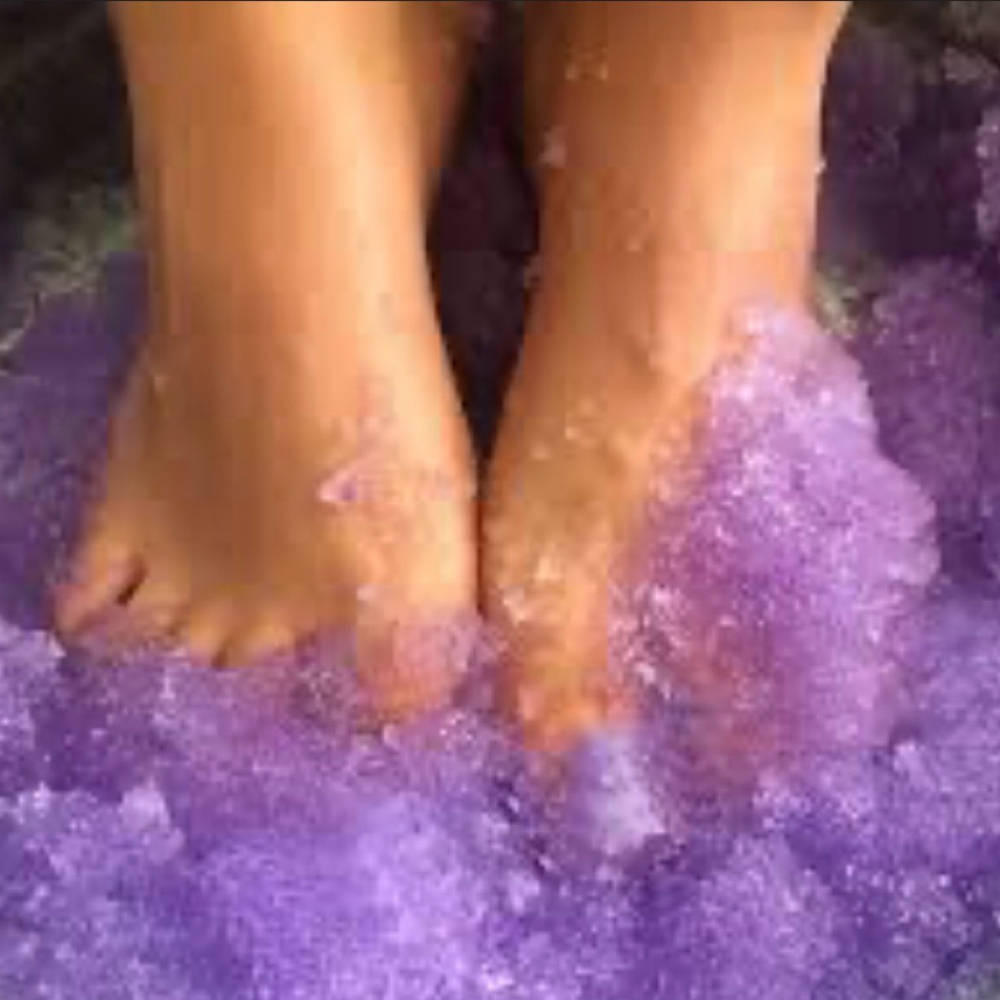 Ready For This Jelly Pedicure