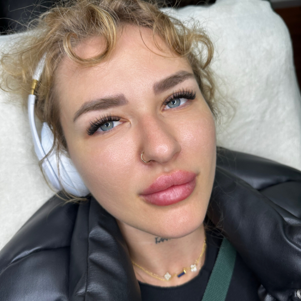 Hybrid Set at JassLuxLash in Hayward, CA