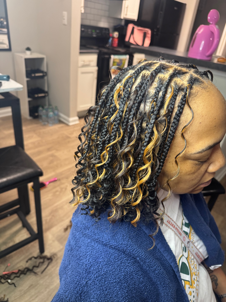 Medium Boho Knotless Bob