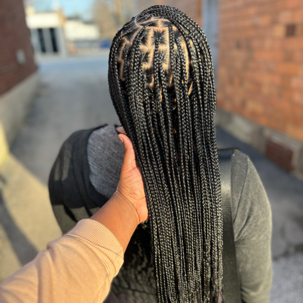 MEDIUM KNOTLESS SALE at Lavysh Looks by Laka in Cincinnati, OH