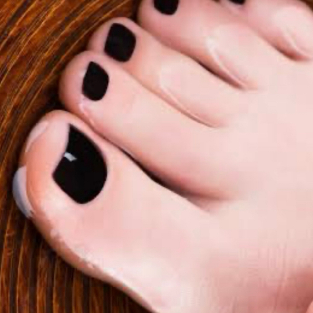 Toe,feet&leg(circulation) Maintance at Dailyyy Healing Luxury Mobile Bus Spa Salon in DMV, MD