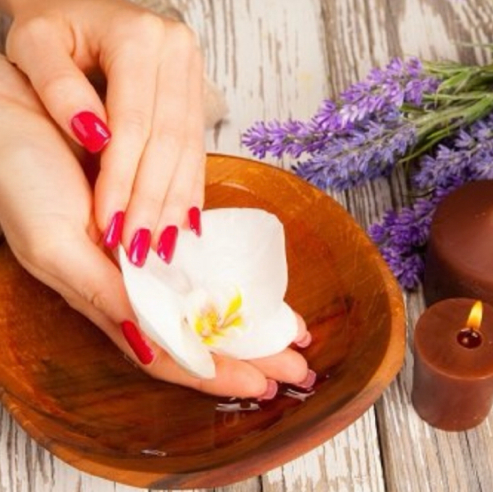 Green Tea Spa Mani+Steamer at Diana’s Nails & Spa in Livingston, NJ