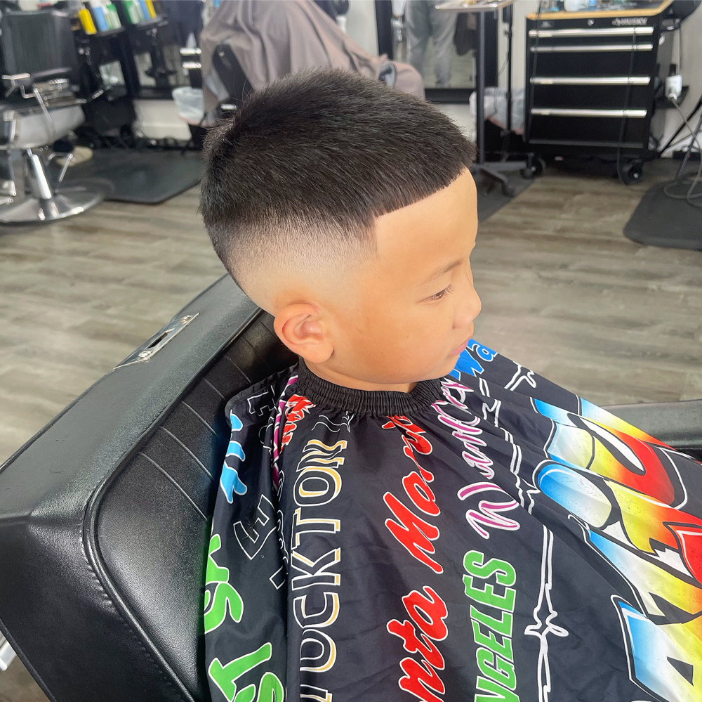 KIDS HAIRCUT (12 and under)